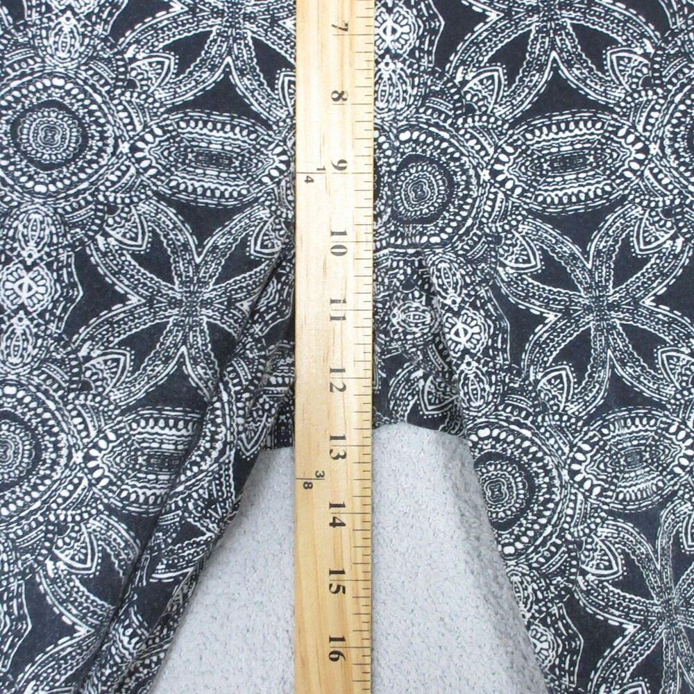 Chicos Zenergy Leggings Womens 1 US 8/10 Black White Medallion Print Stretch - Picture 4 of 10